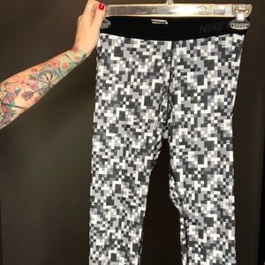 Nike Pro leggings